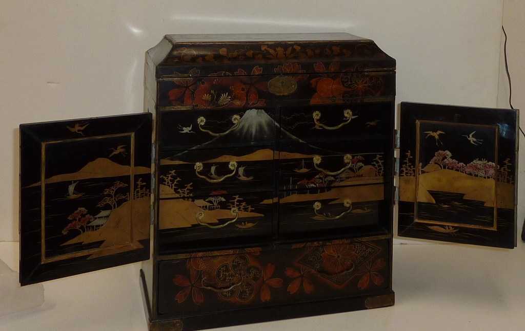 Cabinet chino de laca – Siglo XIX